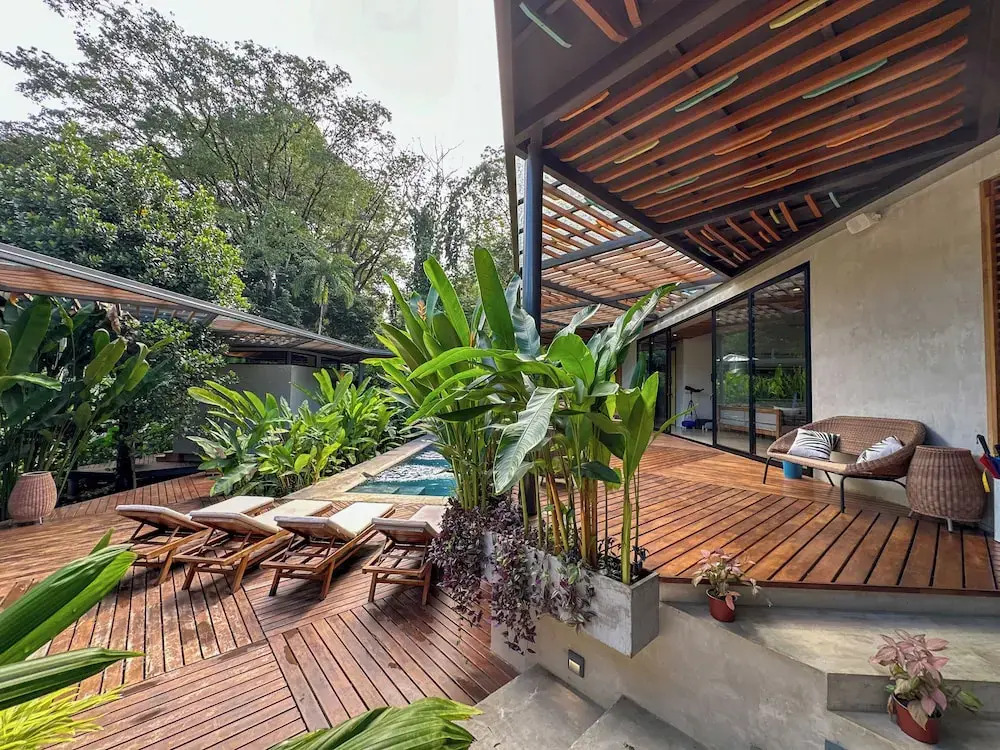 Caribbean Courtyard Villas 6 to 10 pp