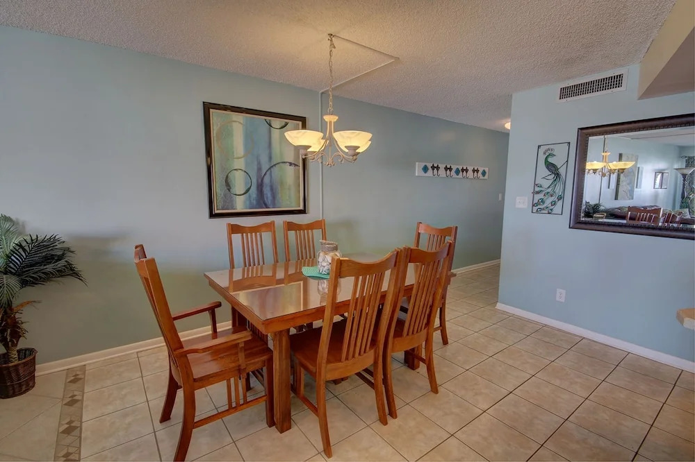 465 El Matador - One Bedroom - Condo