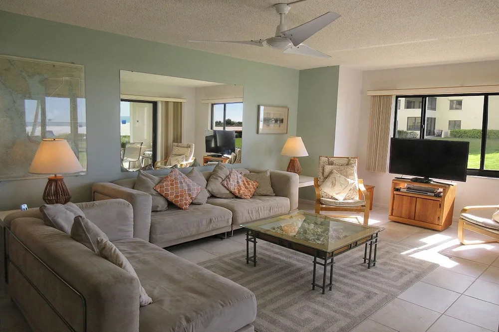 Sandarac 109B - 2 Br Condo