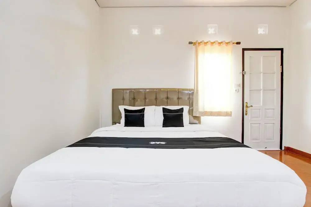 Capital O 93994 Dalem Kamulyan Syariah Guest House