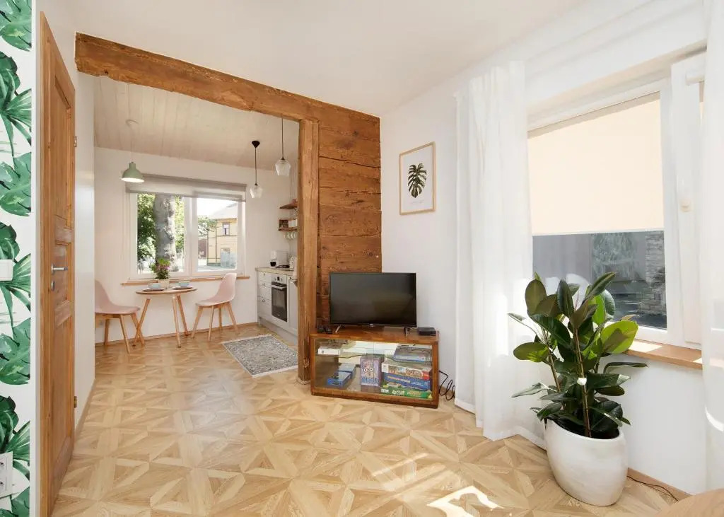 Cute apartment, next to old town, with free parking