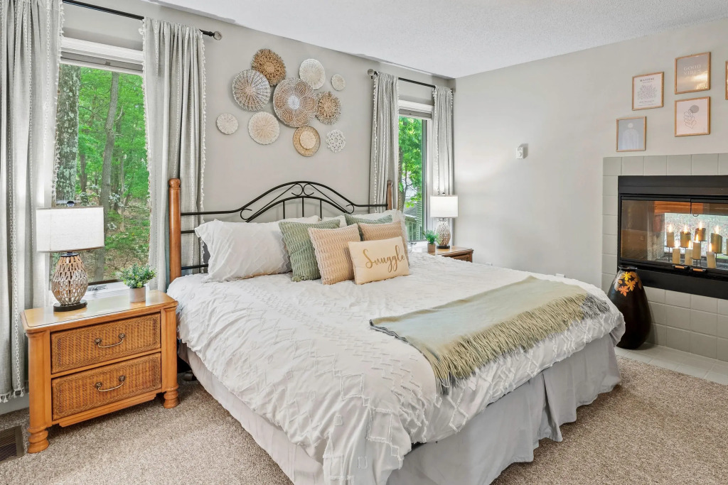 The Boulder Inn by Avantstay Indoor Hot Tub, Game Room, Outdoor Fire Pit