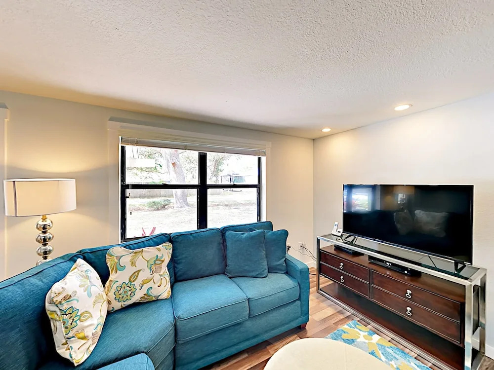 2310 Bradford Street Home