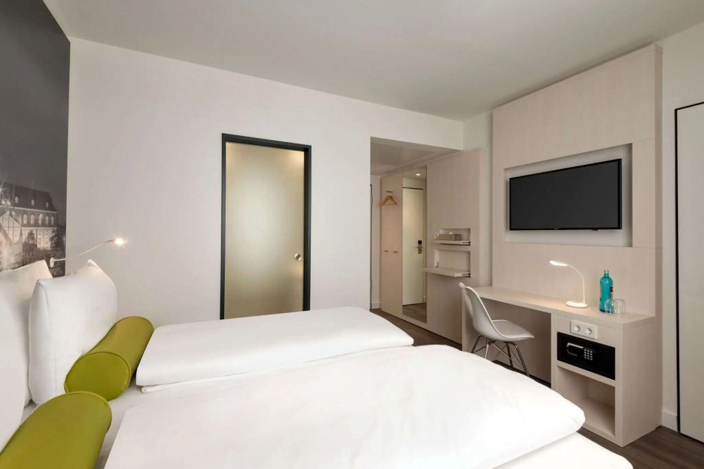 Super 8 by Wyndham Mainz Zollhafen