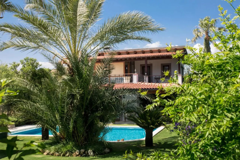 Villa Mertcan by Important Group Travel BD439