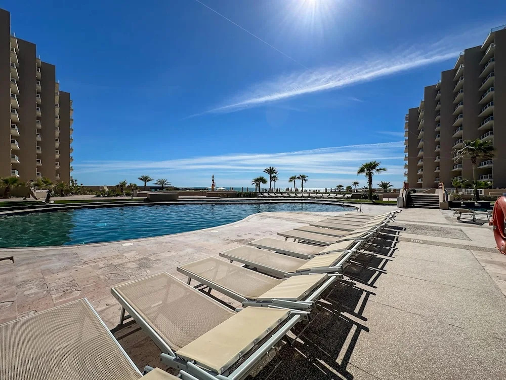 Beach Bliss Retreat 2BR Beachfront Condo