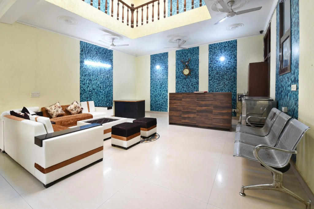 OYO 10747 Perfect Party Inn