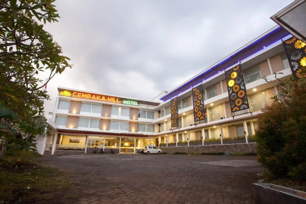 Townhouse Oak Series Style Hotel Cempaka Hill