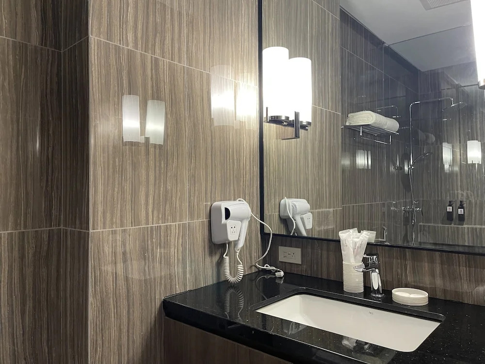 Hotel A and A Quezon City powered by Cocotel