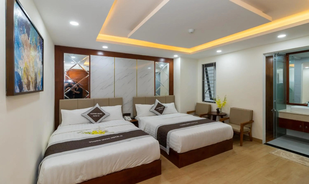 Vương Quốc 3 Hotel