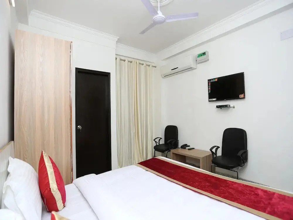 Galaxy Residency By OYO Rooms
