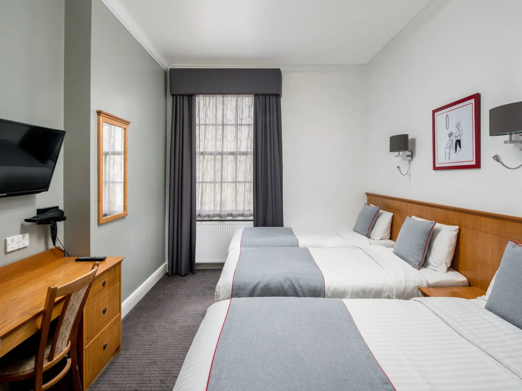 OYO Townhouse New England, London Victoria