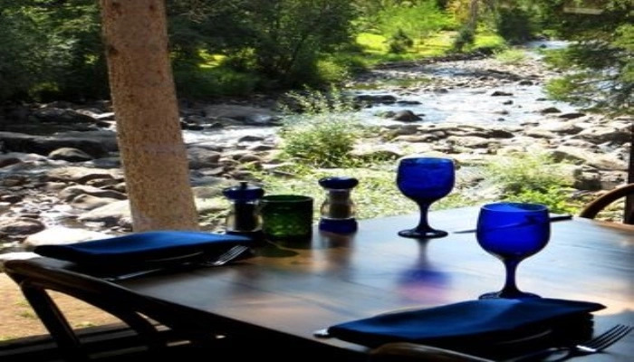 The Historic Rapids Lodge and Restaurant
