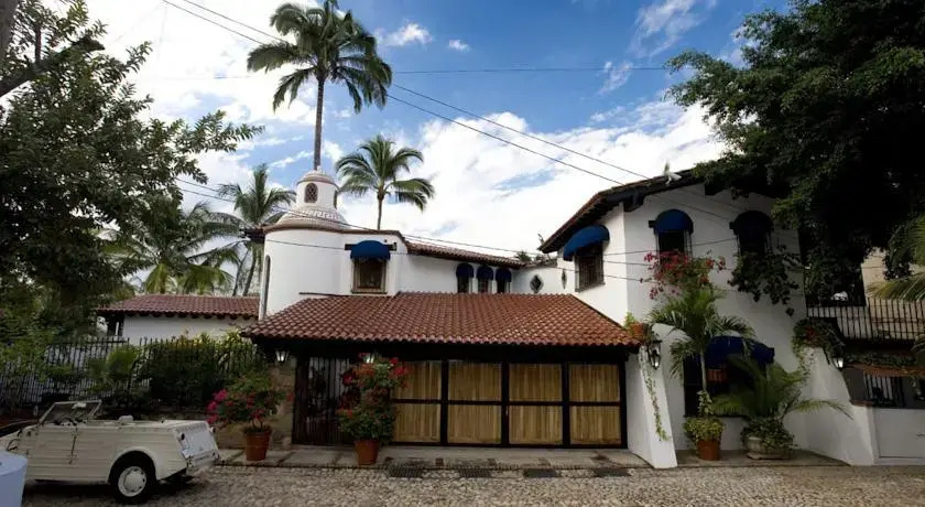 Casas Garza Blanca