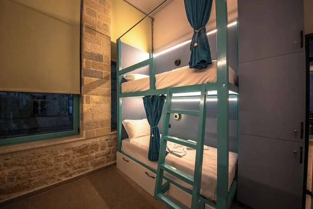 Vega 43 Hostel