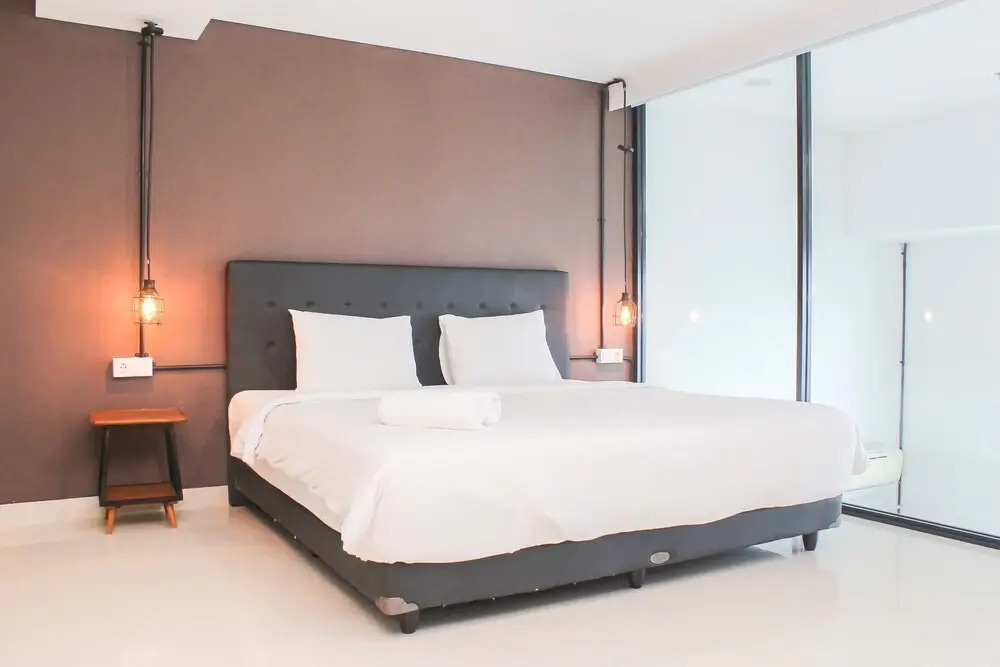 Stunning And Strategic 1Br Loft At Neo Soho Apartment