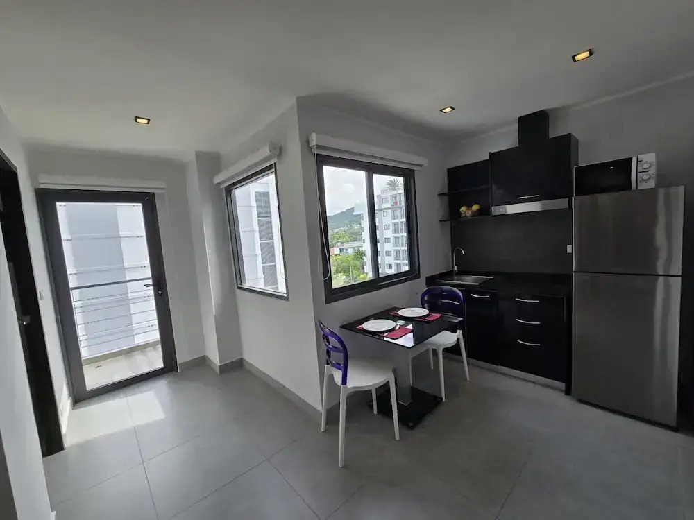 Sleek Corner 1 Bed Apt T1-607
