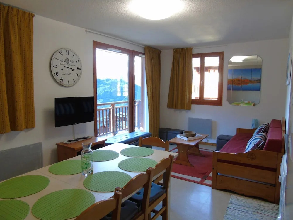 Lou Services Apartment J21 LSI 001