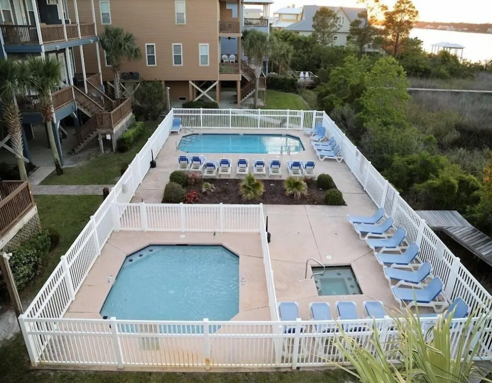 H Who Cares B 4 Bedrooms 3.5 Bathrooms Home