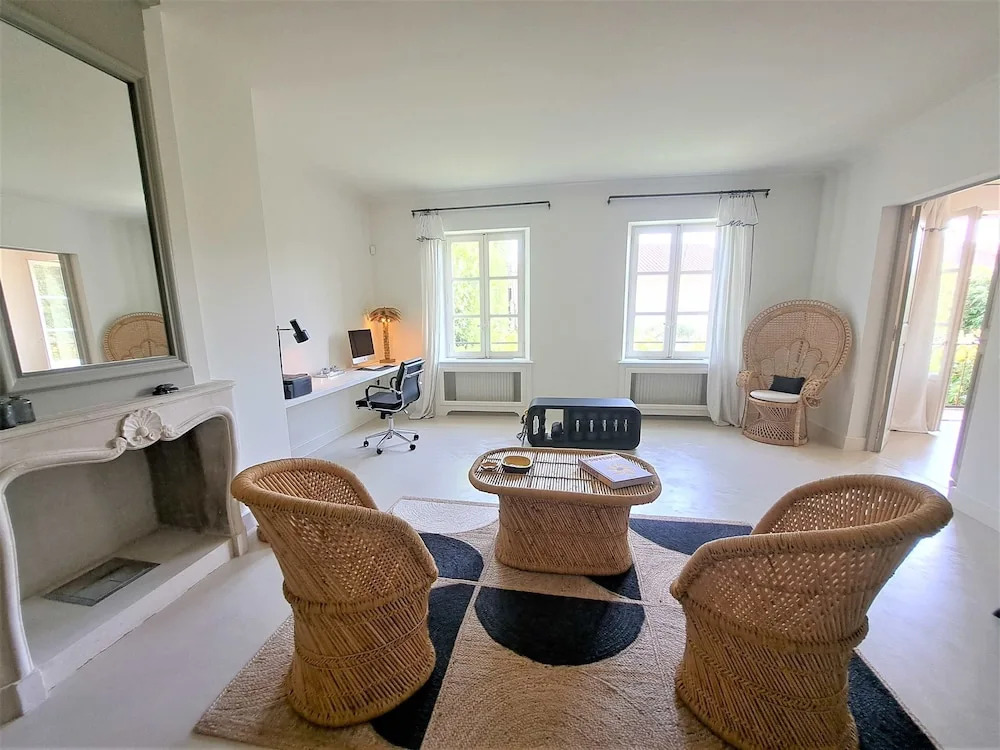 Villa Maillane 18th Century Residence Completely Renovated