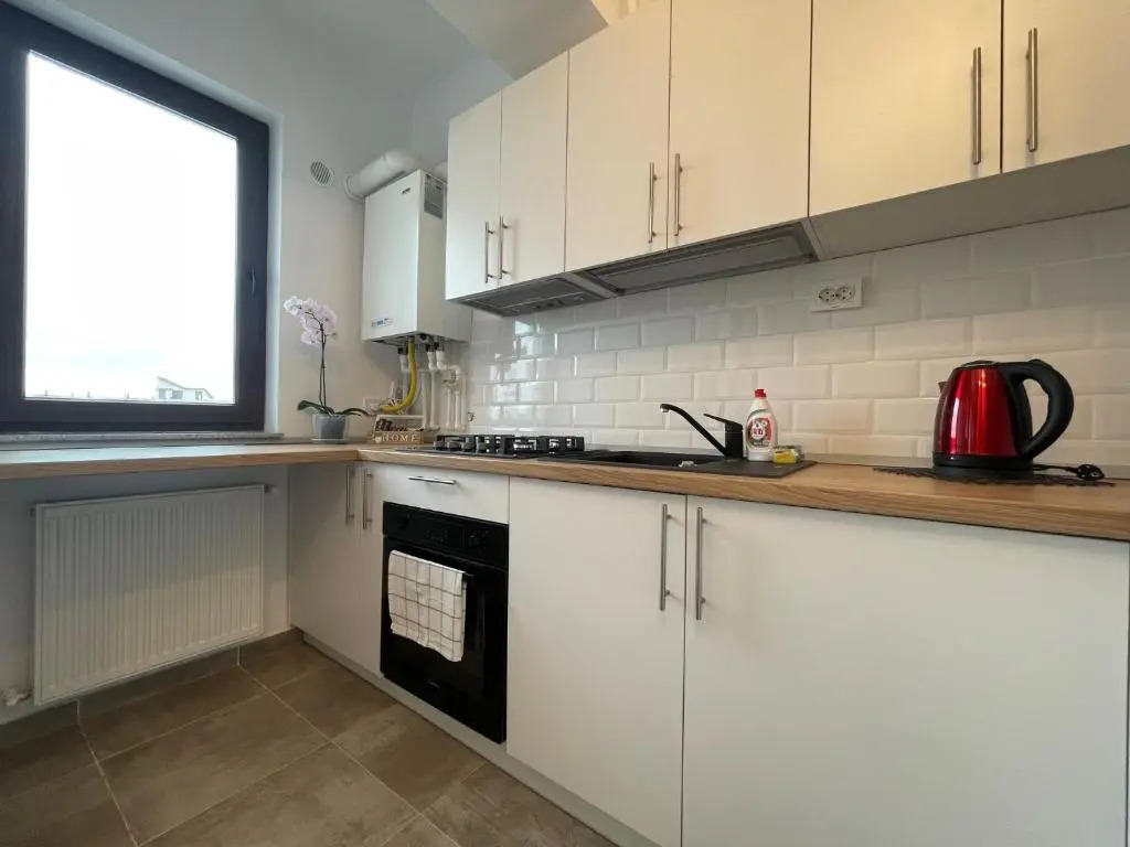 DEKO Apartments & Studios Near Palas Mall - Parking Option