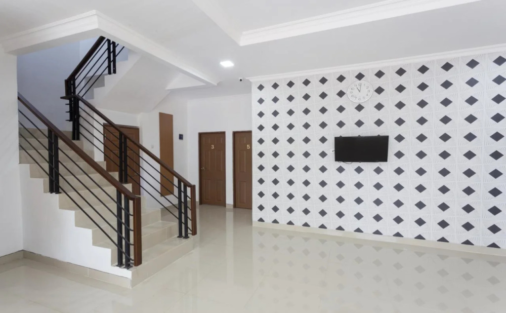 AH1 Guesthouse by RedDoorz