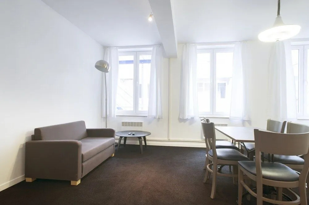 Alpha Hotel