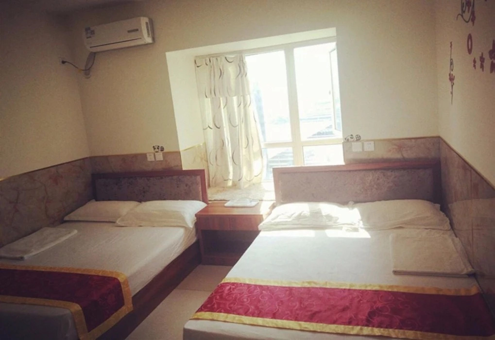 PM10 Youth Apartment
