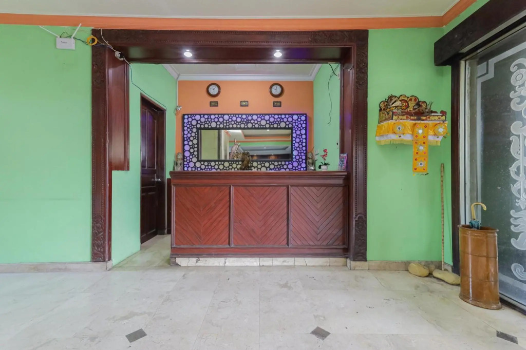 Urbanview Hotel Taman Suci Denpasar Bali