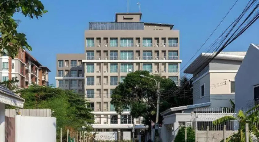 The Queen Palace