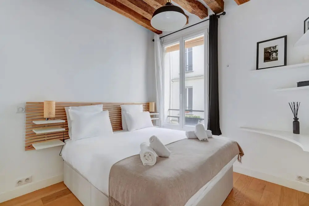 Athos I Stylish 1BR Home on the Rive Gauche