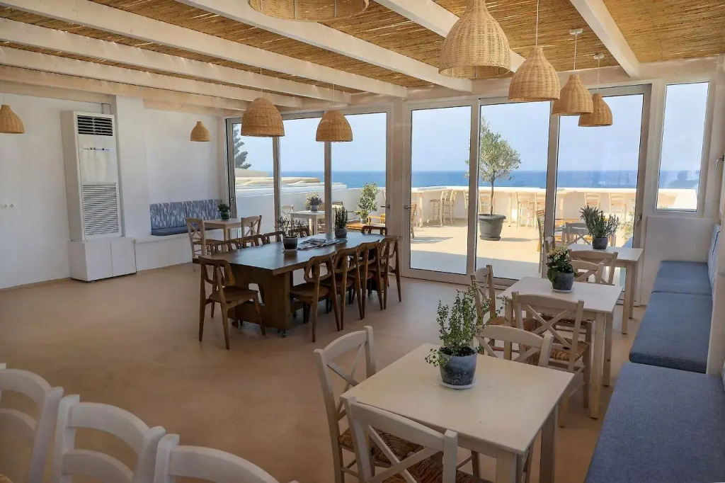Sea Breeze Hotel