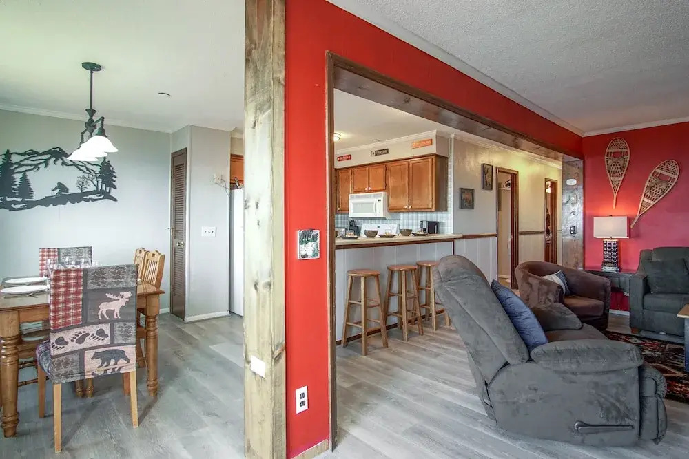 Summit 304b 3 Bedrooms 2 Full Baths
