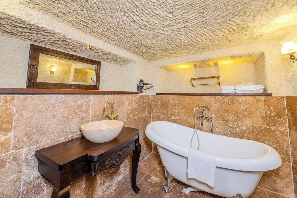 Arien Cave Suites