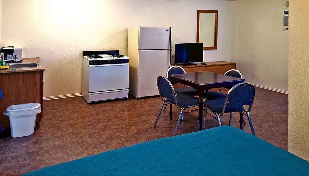 Blue Palm Inn