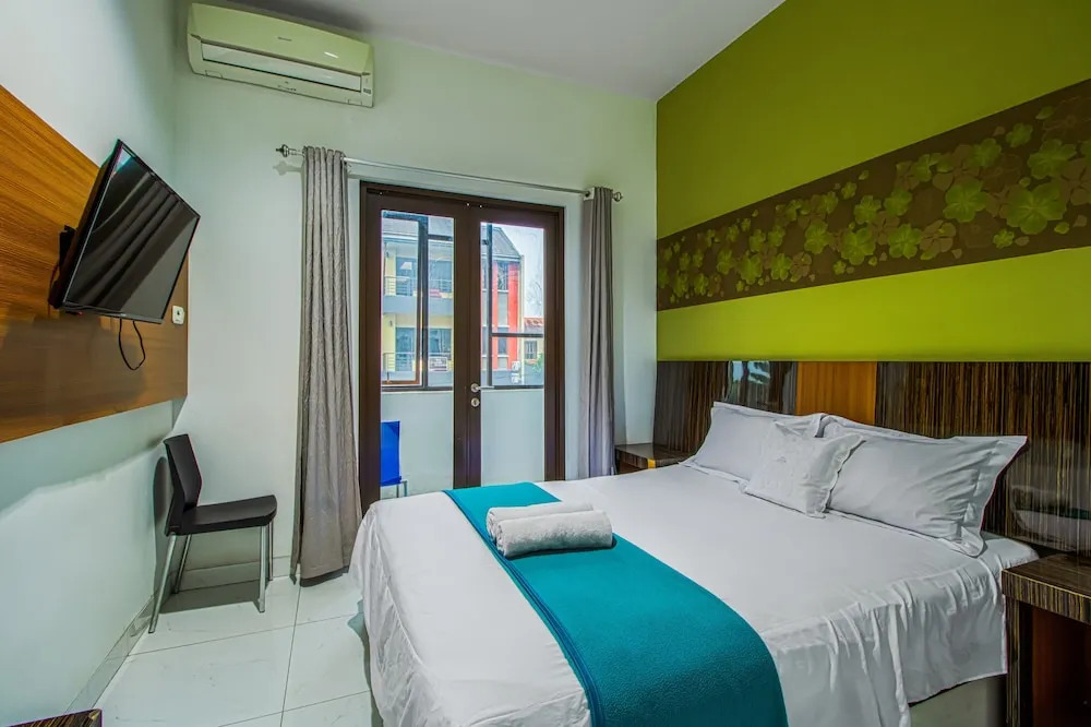 Aira Rooms Anggrek Serat BSD
