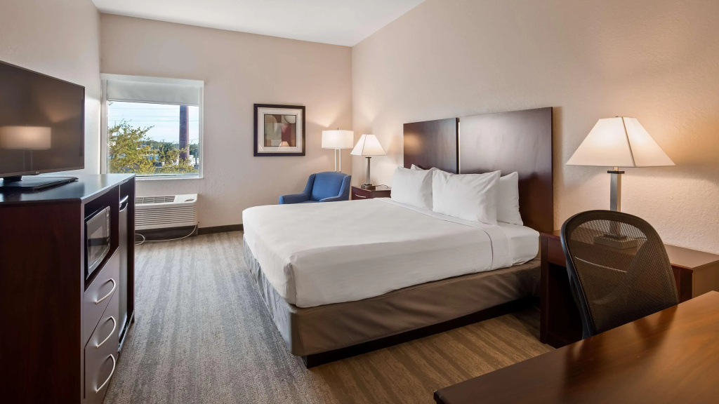 Best Western Tampa