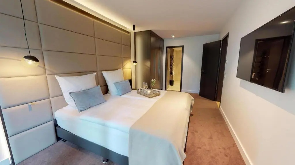 White Pearl Apartment 1.05