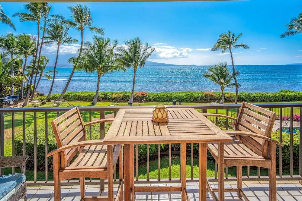 Ocean Front & Budget Friendly: Maalaea Banyans 204 - The Perfect Couples Getaway