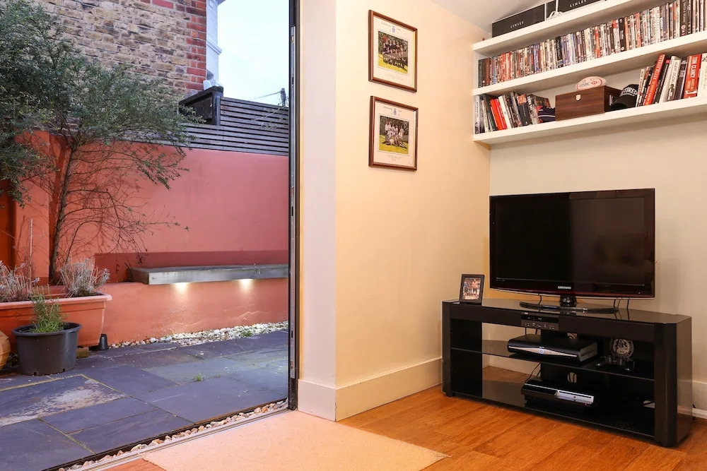 One Bedroom Flat With A Garden