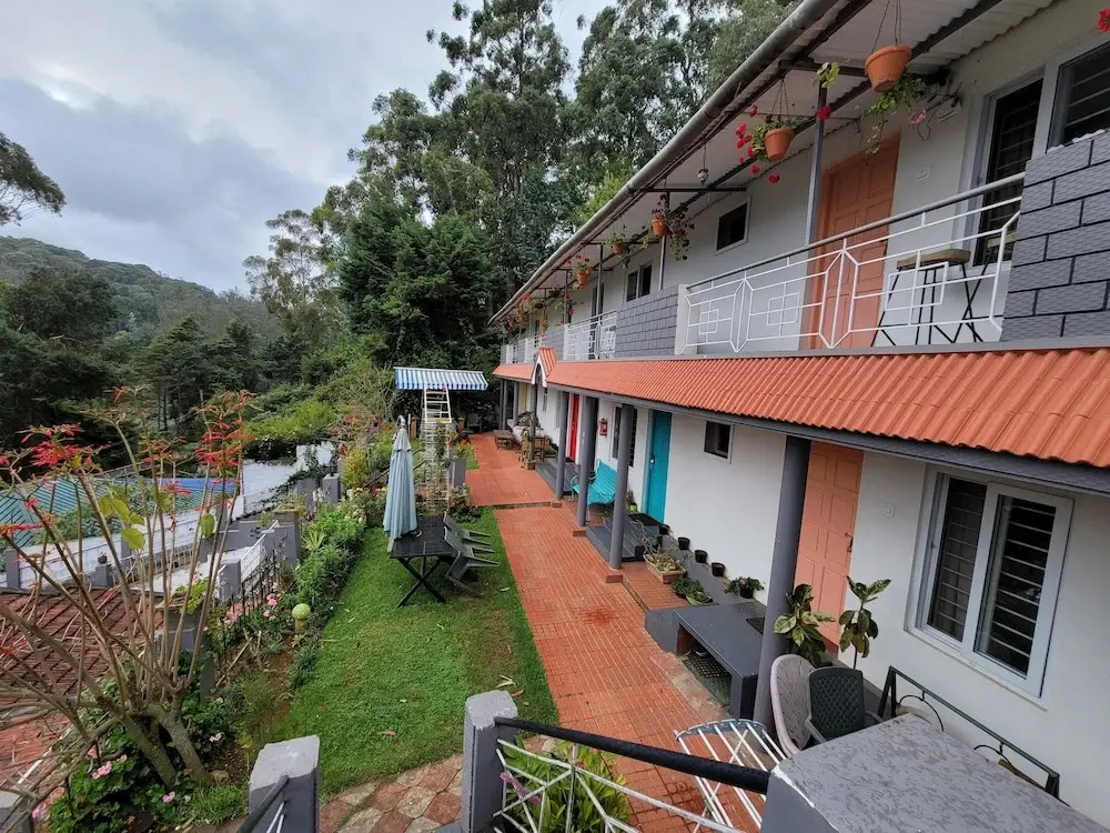 REFLECTIONS Guest House