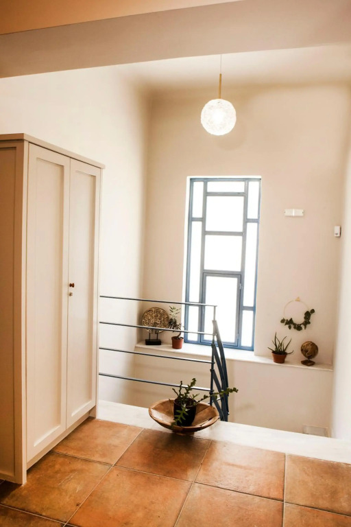 2-spaces comfy Bentzi apartment 7 with balcony in Pagrati
