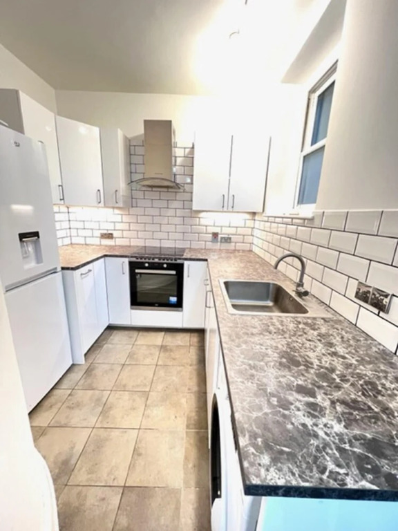 Impeccable 2-bed Apartment in London