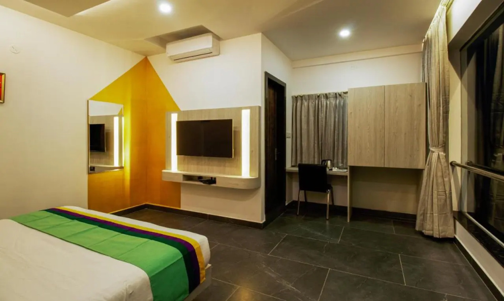 Itsy Hotels Silver Keys