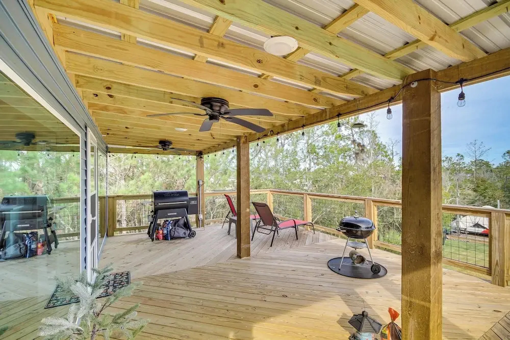 Bay St Louis Home w/ Private Dock + Kayaks!
