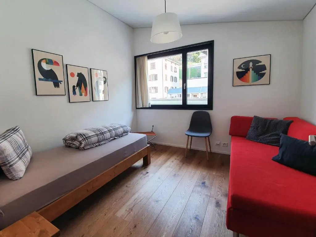 3,5 Zimmer Dachwohnung: Modern, komfortabel, zentral, mit Bergsicht
