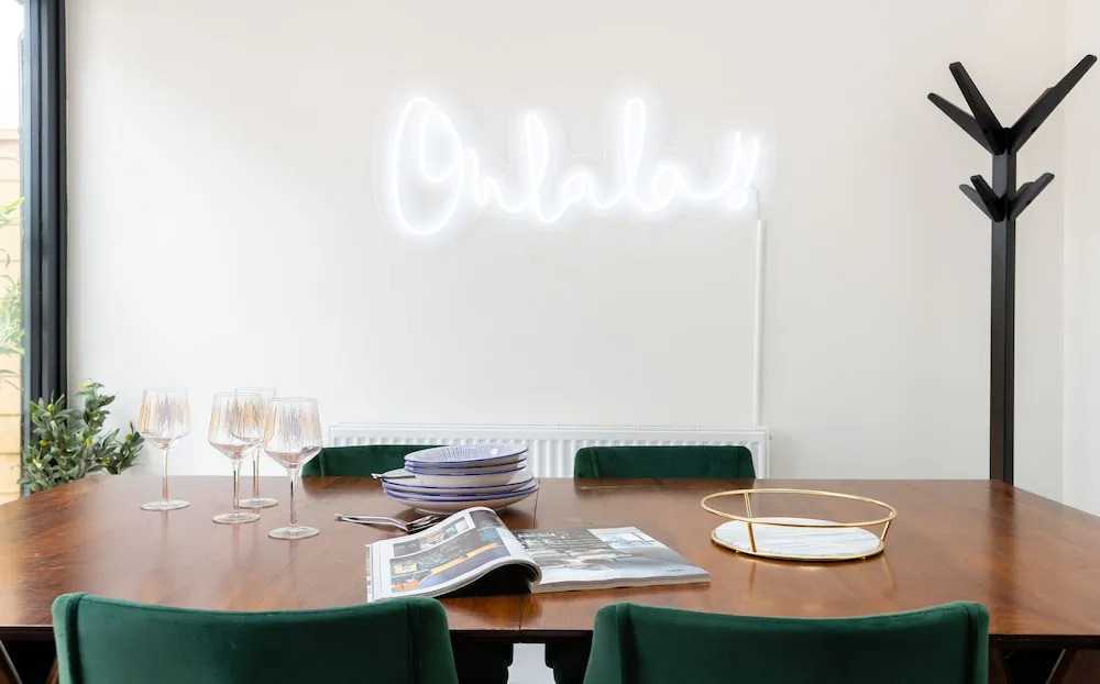 The Brixton Hill - Modern & Bright 2BDR Apartment with Garden