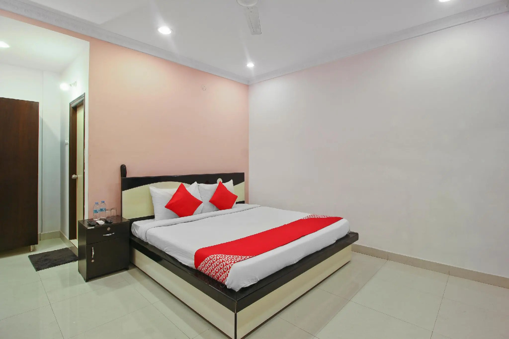 OYO 65580 Himani Chamunda View