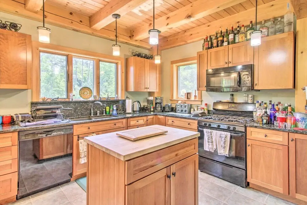 Chester Home w/ Views ~ 10 Mi to Okemo Mtn Resort!