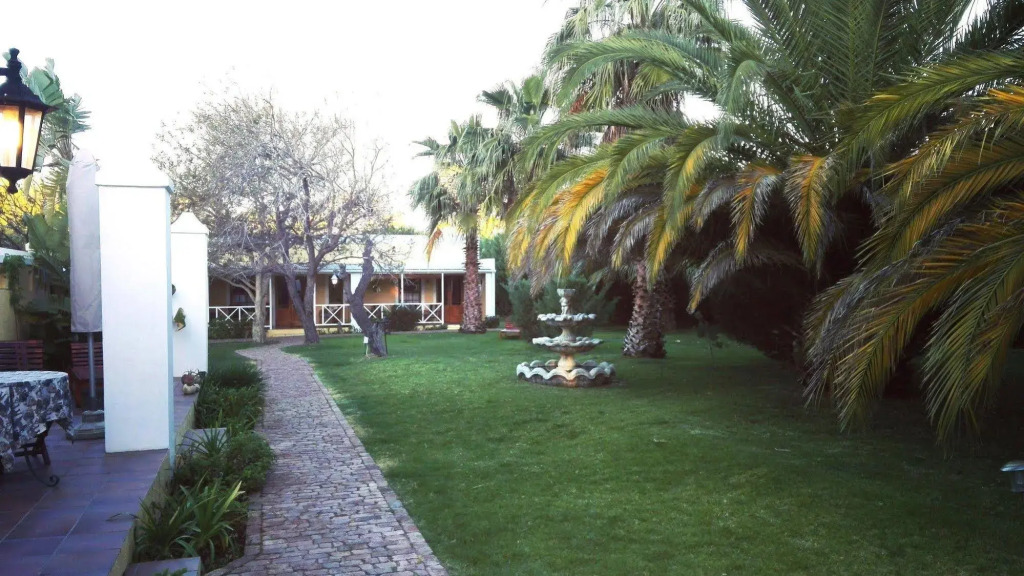 Saxe-Coburg Lodge